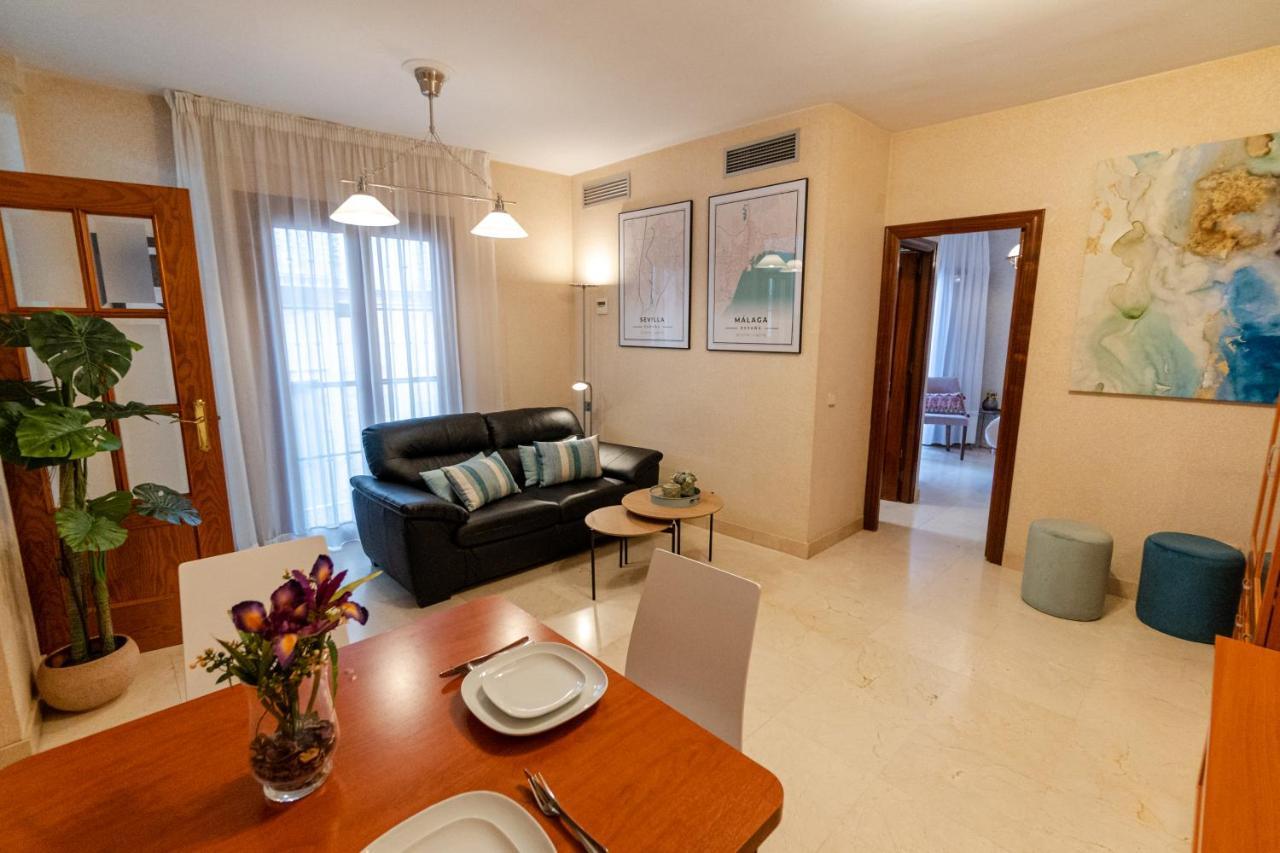 Rentalsevilla A Un Minuto De La Campana Apartamento *