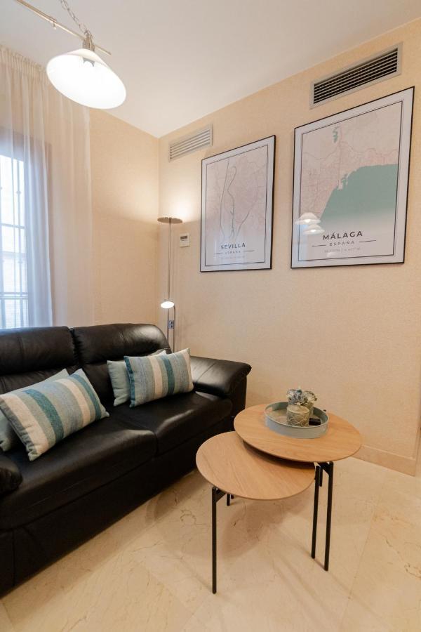 Rentalsevilla A Un Minuto De La Campana Apartamento